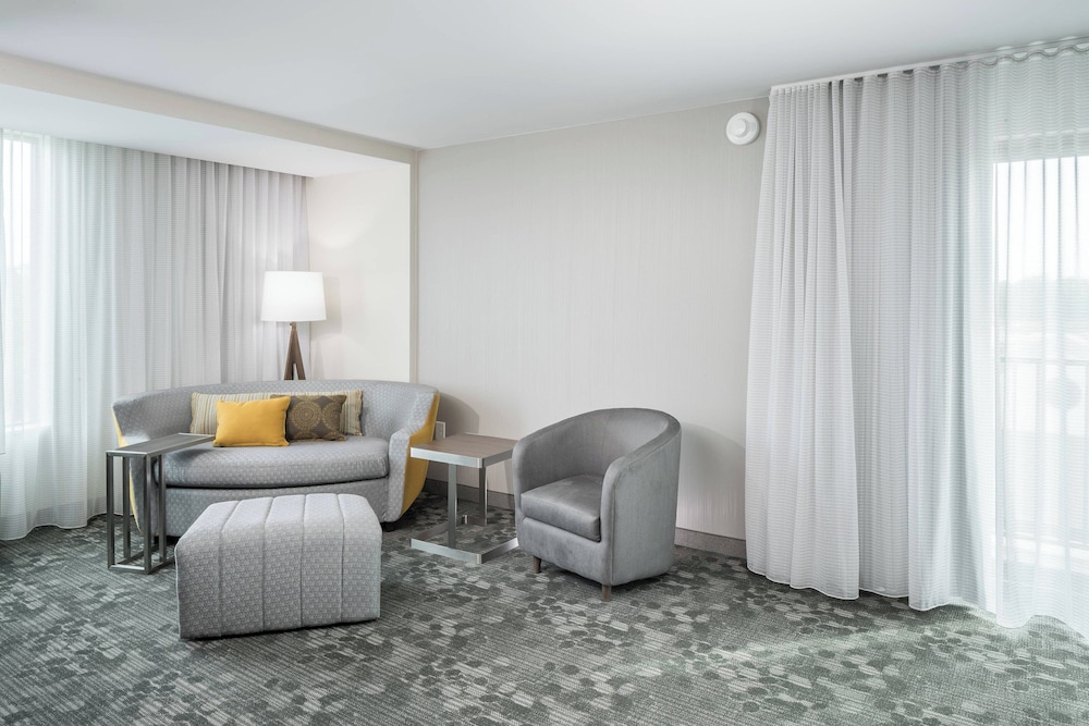 Courtyard by Marriott Hilton Head Island - photo 12