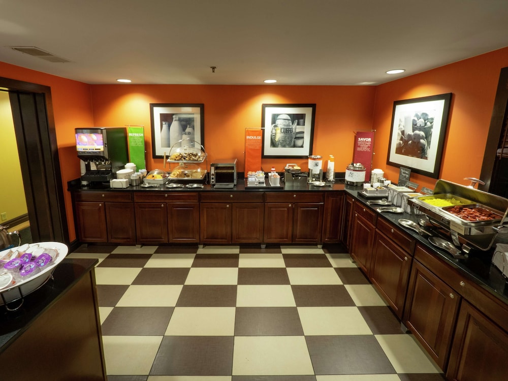 Hampton Inn Hazleton - photo 33