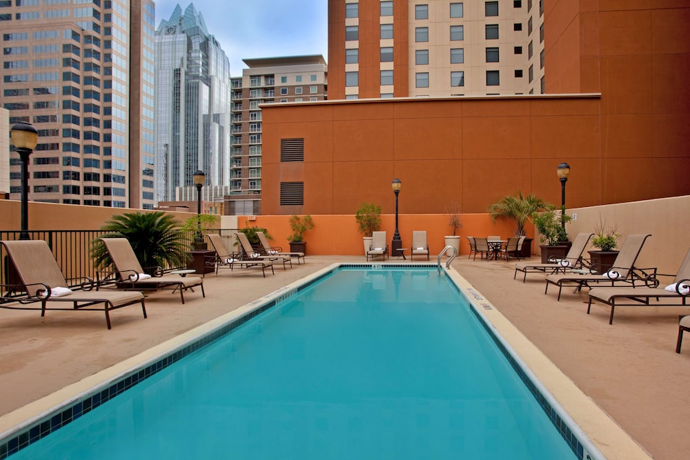 Hampton Inn & Suites Austin Downtown - photo 47