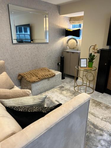 Oasis Boutique New Luxury Apartment 5 Minutes To Lake Windermere — 4-Star Luxury Hotel in Windermere, United Kingdom