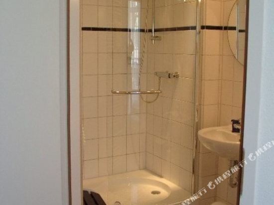 Hotel Kronprinz — hotel in Bad Salzdetfurth
