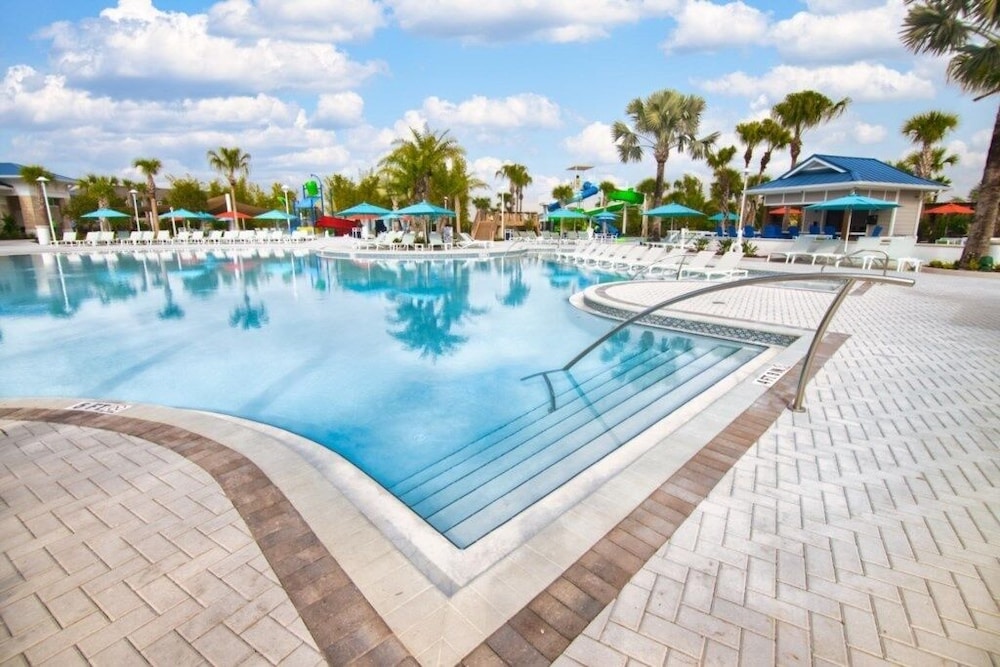 Daniel's Townhome Getaway At Windsor Island Resort 5 Bedroom Townhouse by Redawning Davenport - photo 39