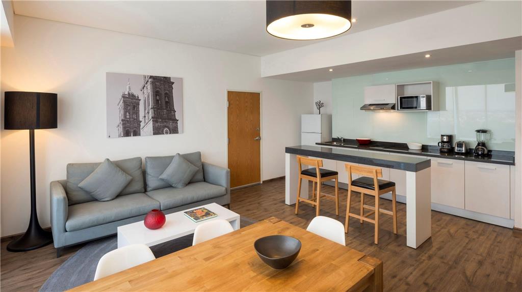 Suite bedrooom king