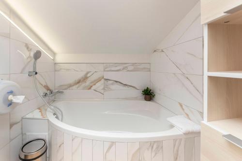 Apartment MaLa — 4-Star Luxury Hotel in Bled, Slovenia