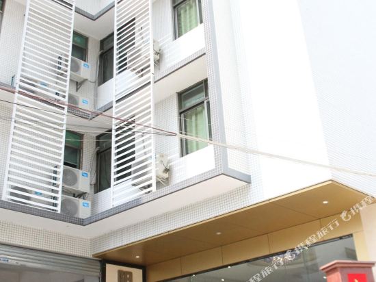 Jinyuan Express Hotel — hotel in Heshan