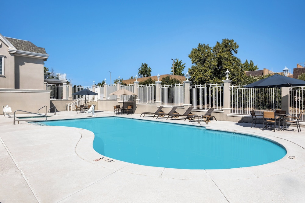 Holiday Inn Redding by IHG - photo 57
