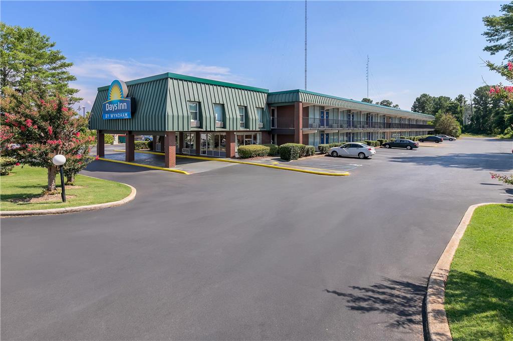 Days Inn by Wyndham Seneca Clemson Area in Seneca, United States
