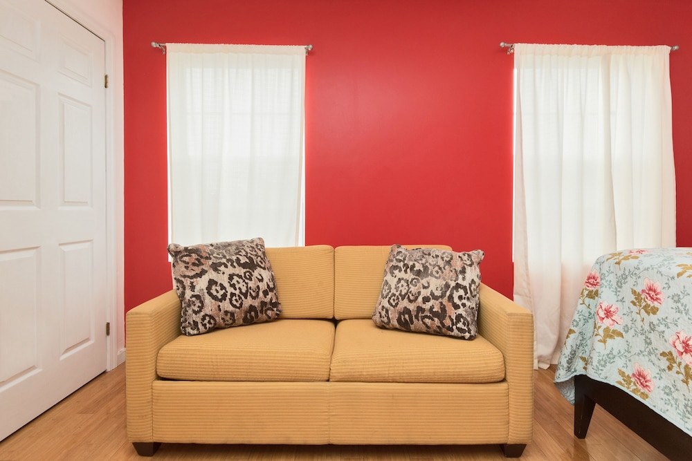 Racpanos Modern Stay on Union Street - photo 10