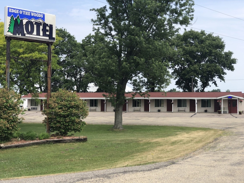 Edge Of The Woods Motel - photo 19