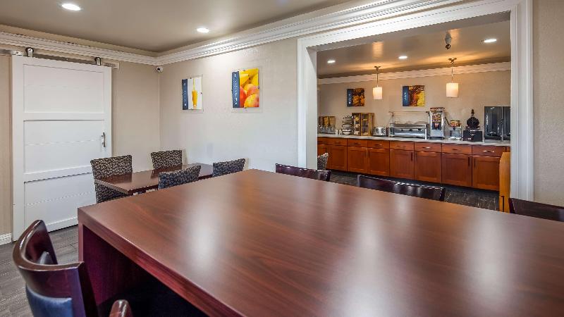 Empire Inn - photo 31