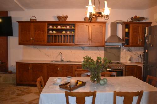 Platanus Gardenhouse — Anavyssos — photo 5