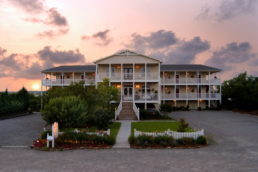 The Sunset Inn - photo 2