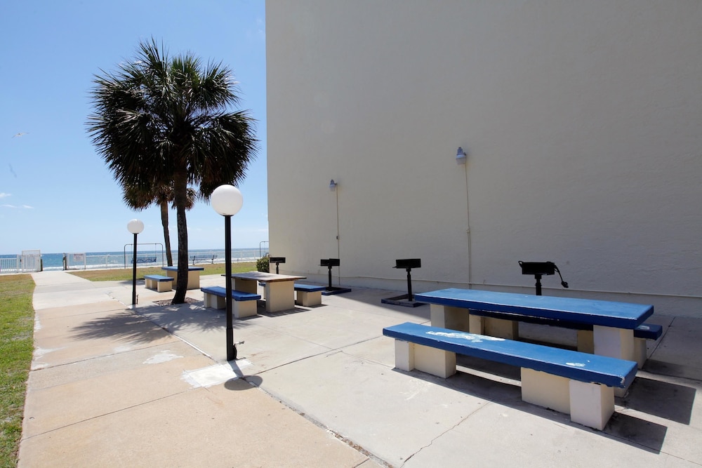 Regency Towers Beach Resort by Panhandle Getaways - photo 30