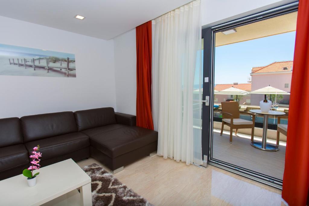 Luxury Aparthotel — hotel in Makarska