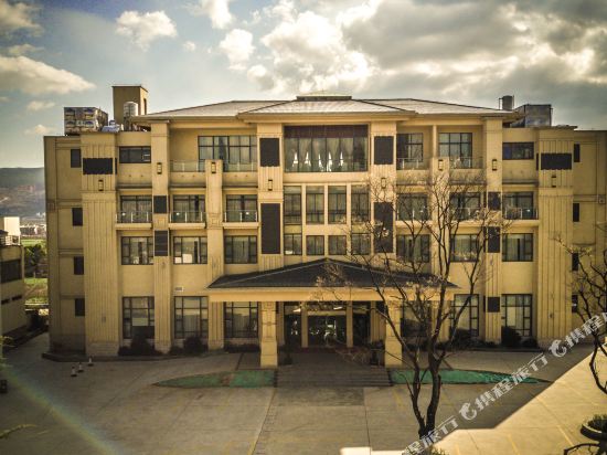 Qilin Hot Spring Spa Hotel in Qujing, People's Republic of China