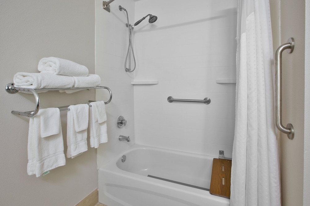 Holiday Inn Express & Suites Milford by IHG - photo 20
