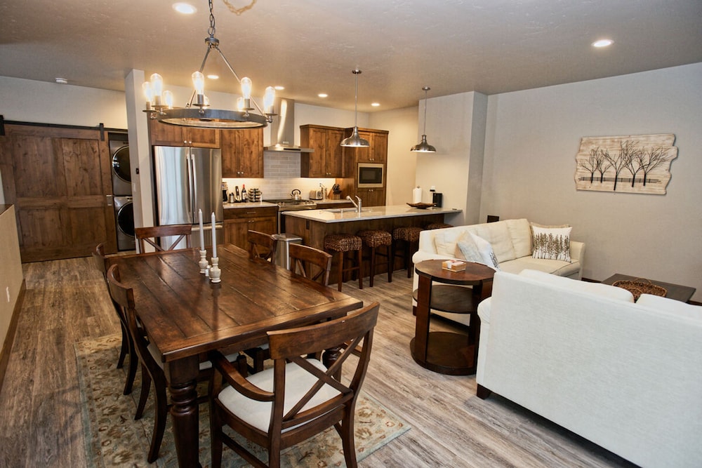 Silverpine Hideaway by Casago McCall Donerightmanagement - photo 18