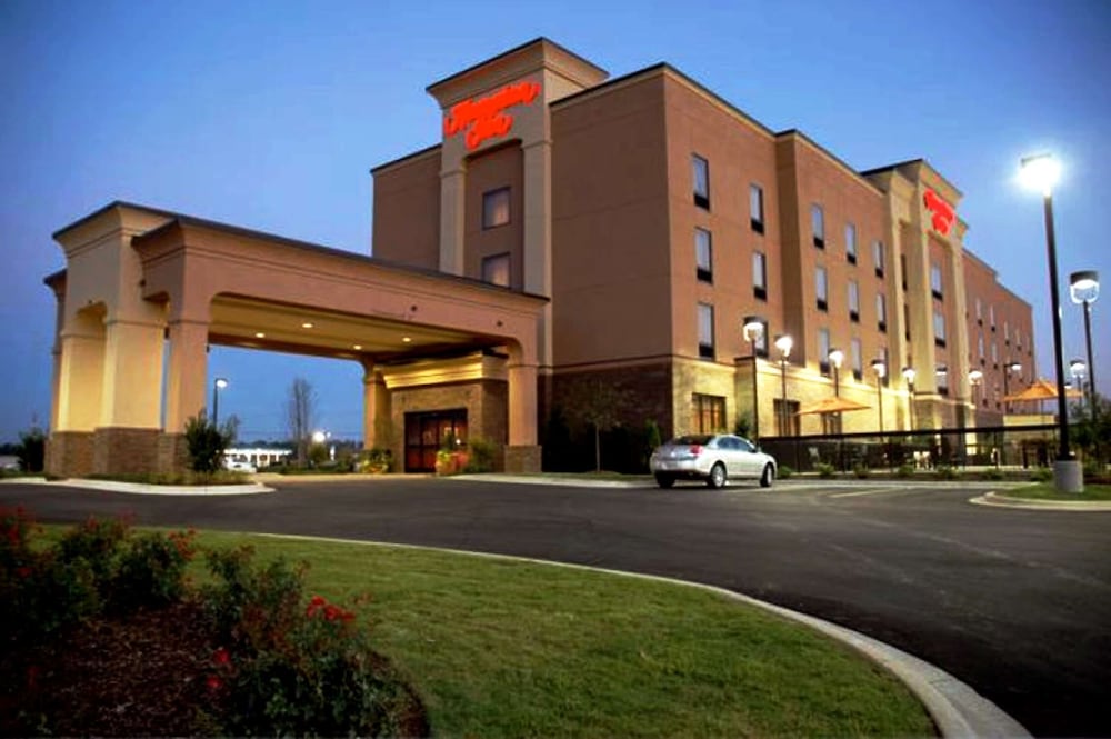 Hampton Inn Calera - photo 27