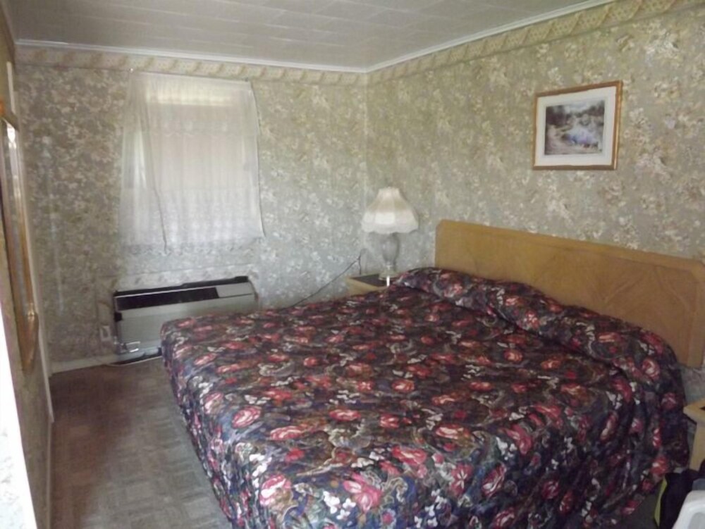 Holiday Motel Wisconsin - photo 4