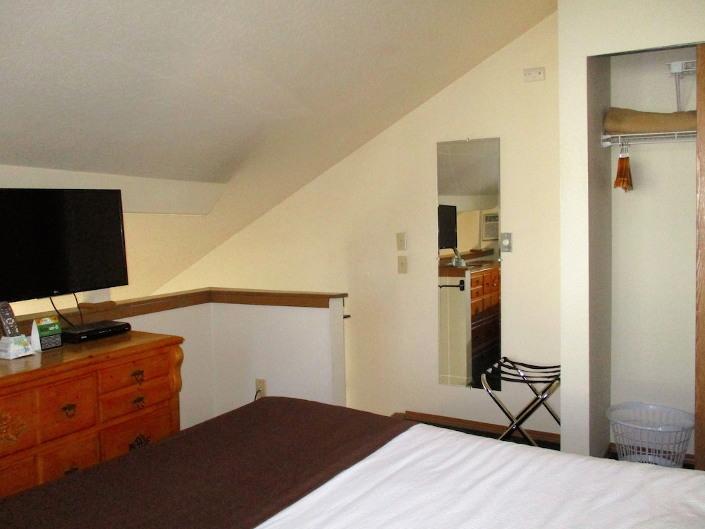 Turning Leaf Townhome Suites Spokane - photo 3