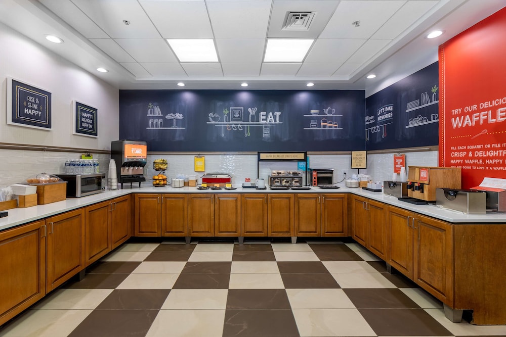 Hampton Inn Christiansburg Blacksburg - photo 38