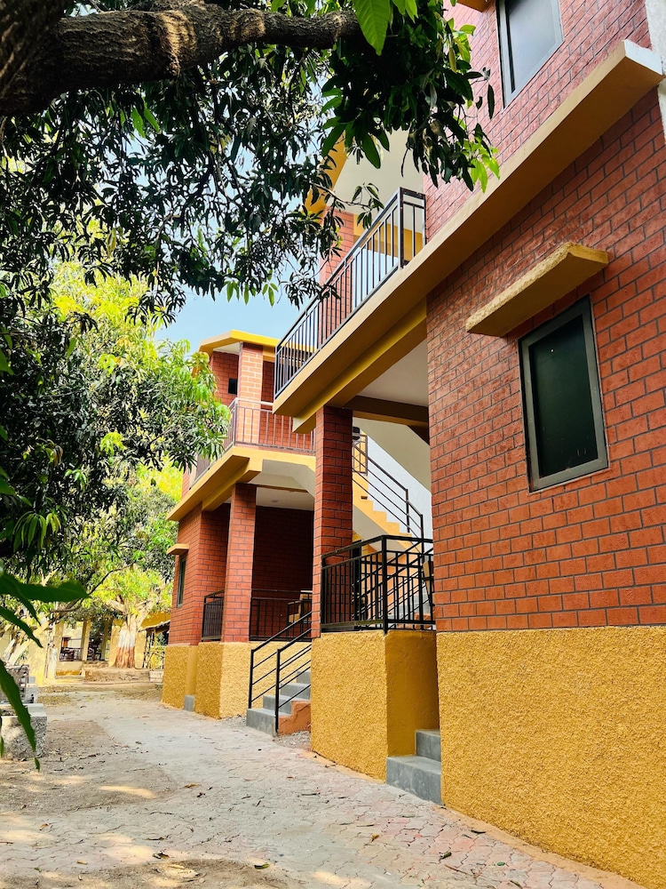 Krishna Farm House And Resort in Veraval, India