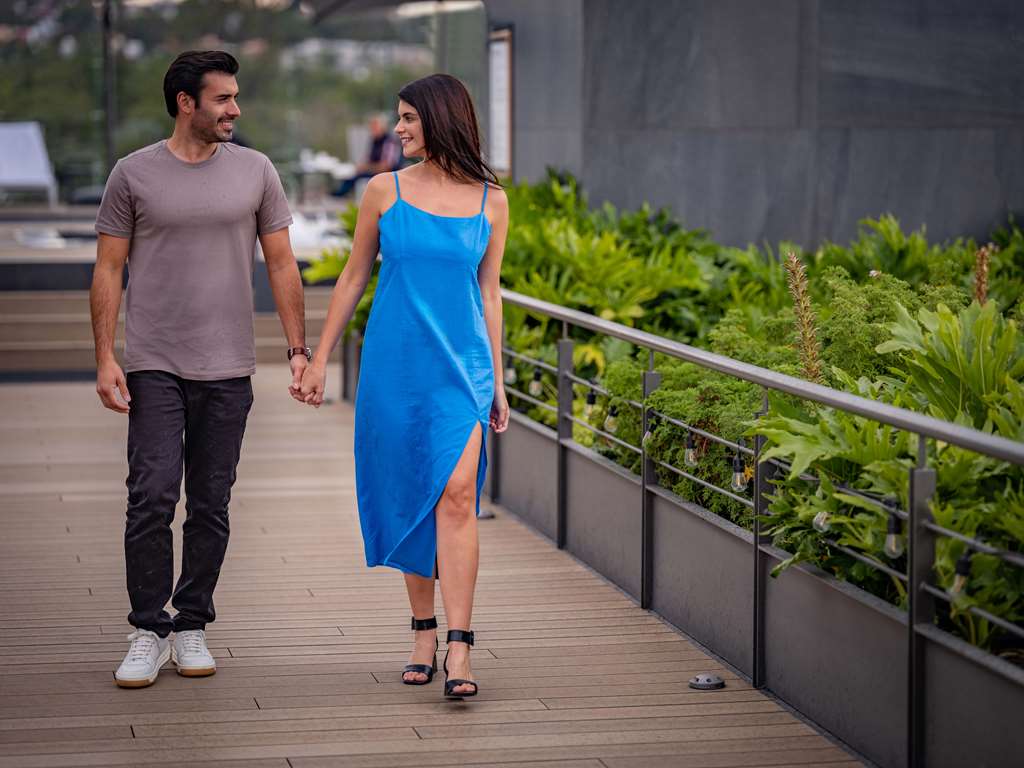 ROOF COUPLE