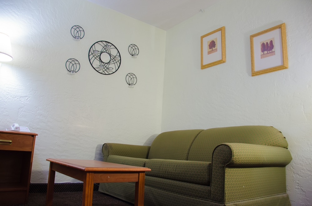 Budget Inn and Suites Colby - photo 27