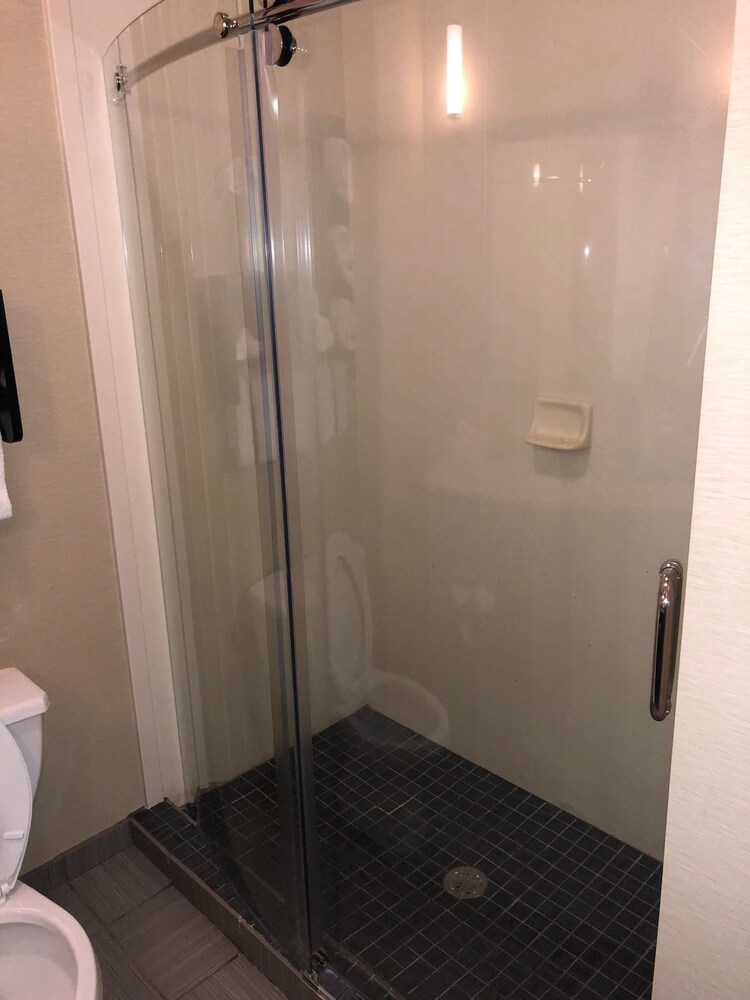 Country View Inn & Suites - photo 27