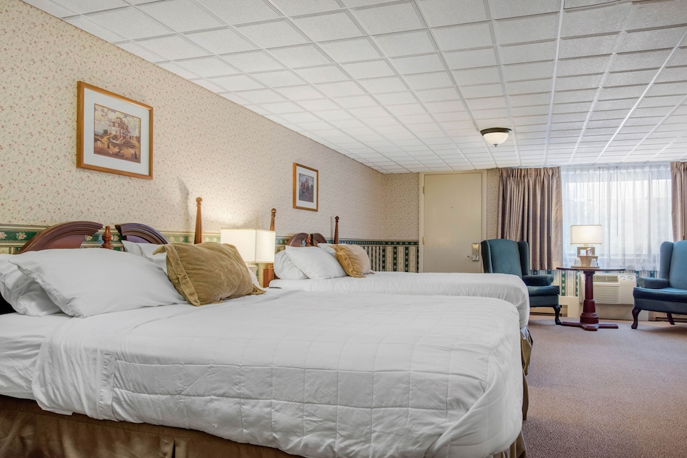 Coachman Inn - photo 8