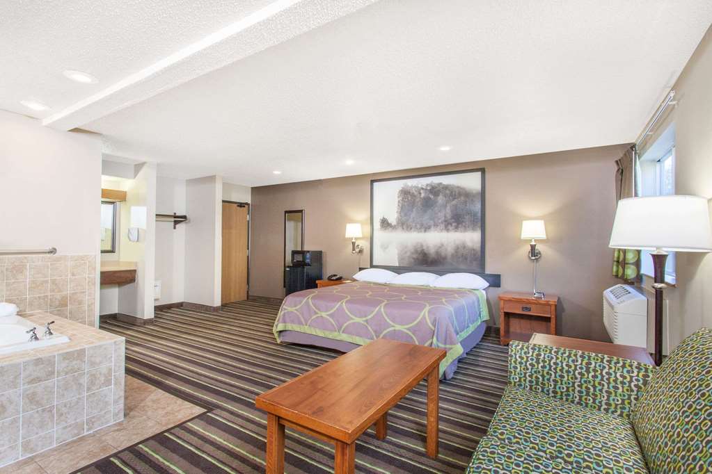 Super 8 by Wyndham Richlands Claypool Hill Area - photo 7