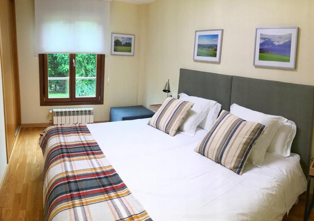 Apartamentos Venuntiempo — 4-Star Luxury Hotel in Llanes, Spain