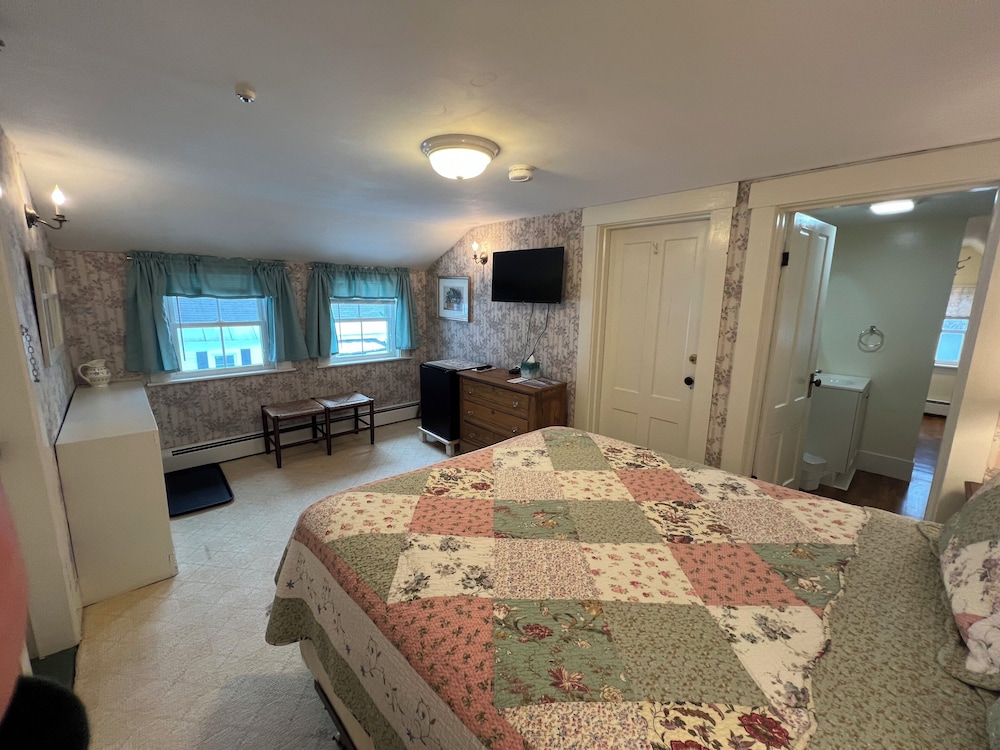 Echo Lake Inn - photo 29