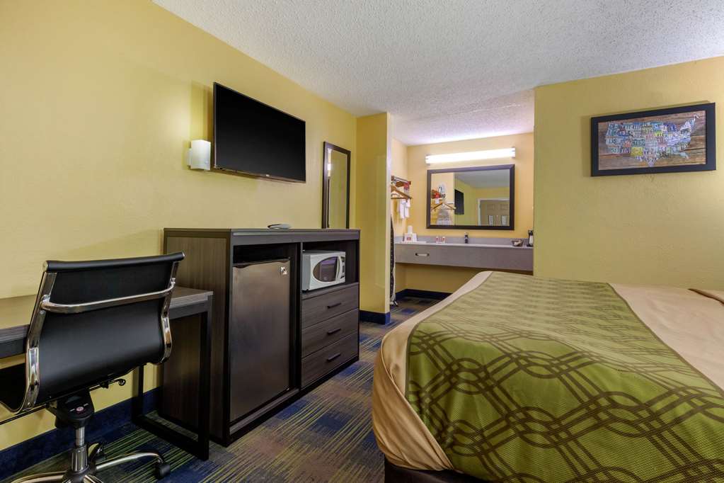 Econo Lodge Nashville near Percy Priest Lake - photo 12