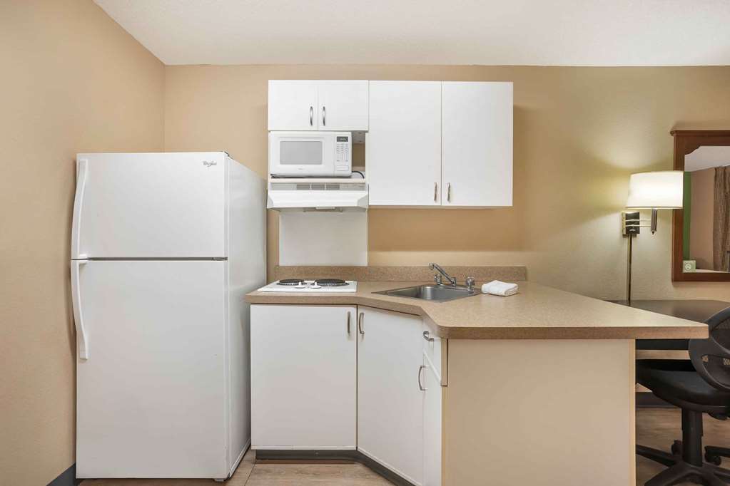 Extended Stay America Select Suites Columbia Stadium Blvd. - photo 21