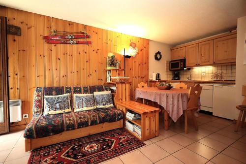 Résidence Les Hauts De Chavants 2 Pièces pour 6 Personnes 730 in Les Houches, France