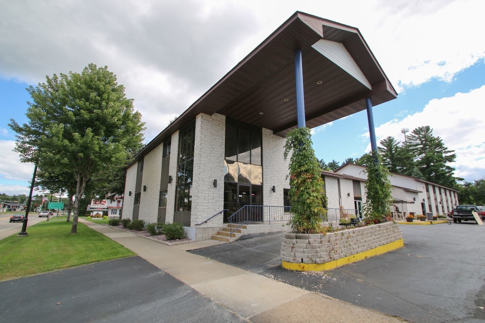 Woodside Dells Hotel & Suites in Wisconsin Dells, United States