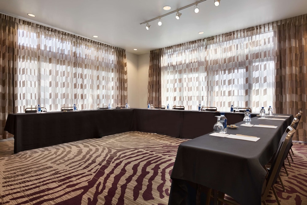 DoubleTree by Hilton Hotel Oklahoma City Airport - photo 35