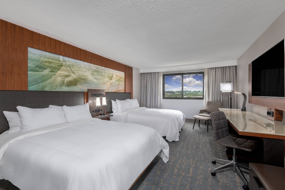 Marriott Madison West - photo 9