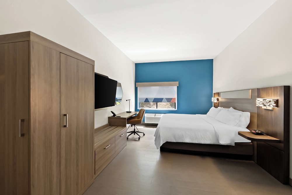 Holiday Inn Express & Suites Raleigh NE Medical Ctr Area by IHG - photo 19