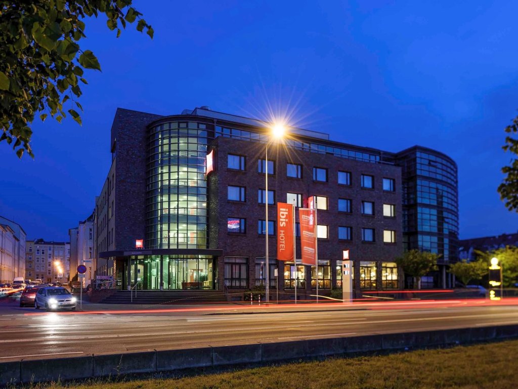 Ibis Rostock Am Stadthafen — Rostock