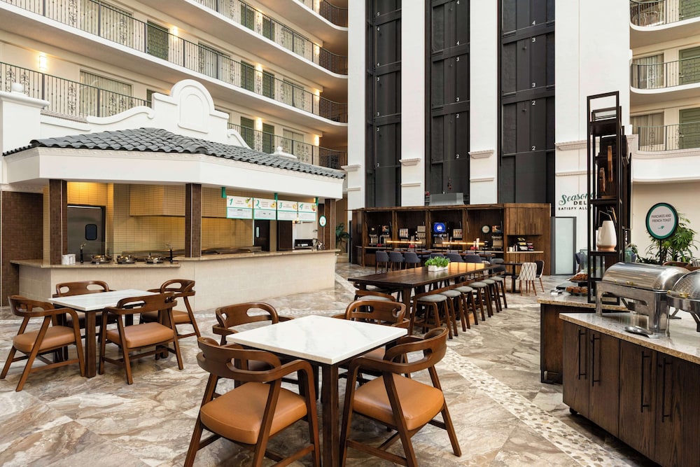 Embassy Suites by Hilton Fort Lauderdale 17th Street - photo 54
