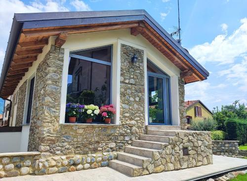Olia House — 4-Star Luxury Hotel in Olginate, Italy