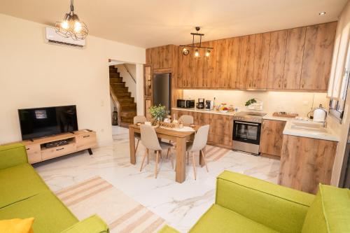 Sweet Home Houses 1 — 4-Star Luxury Hotel in Kalamata, Greece