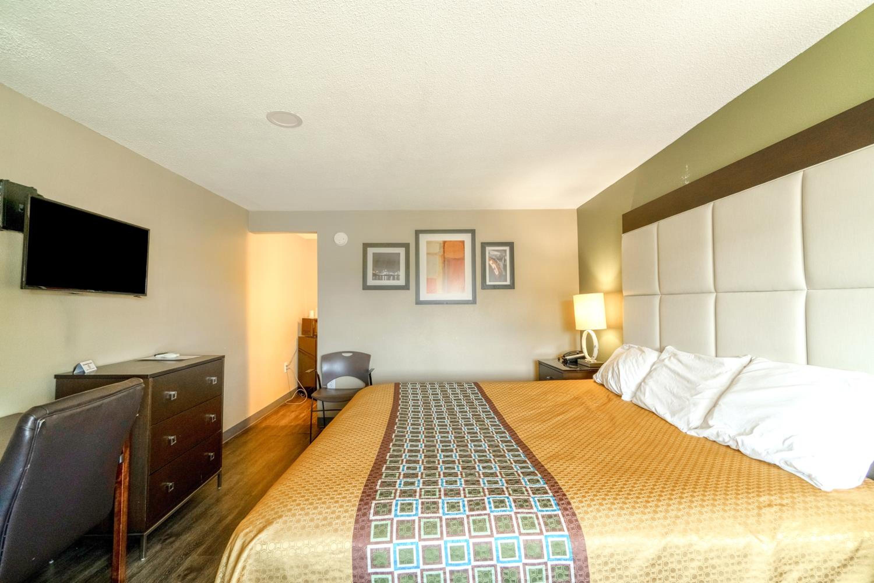 Deluxe Inn Miami OK - photo 10