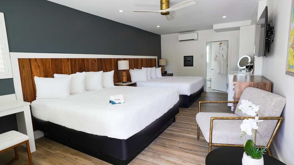 Ivory Sands Beach Suites - photo 13