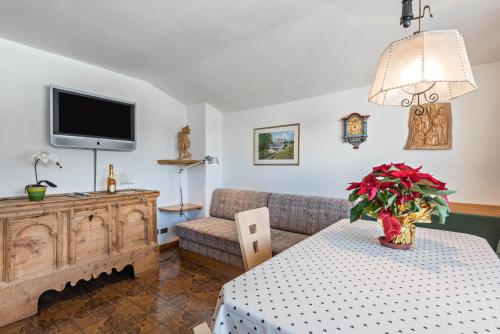 Panoramico Haus Forelle — 4-Star Luxury Hotel in Selva, Italy