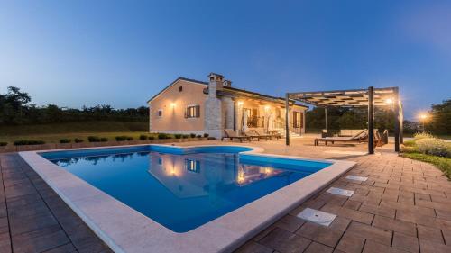 Vila Elida — 4-Star Luxury Hotel in Pazin, Croatia