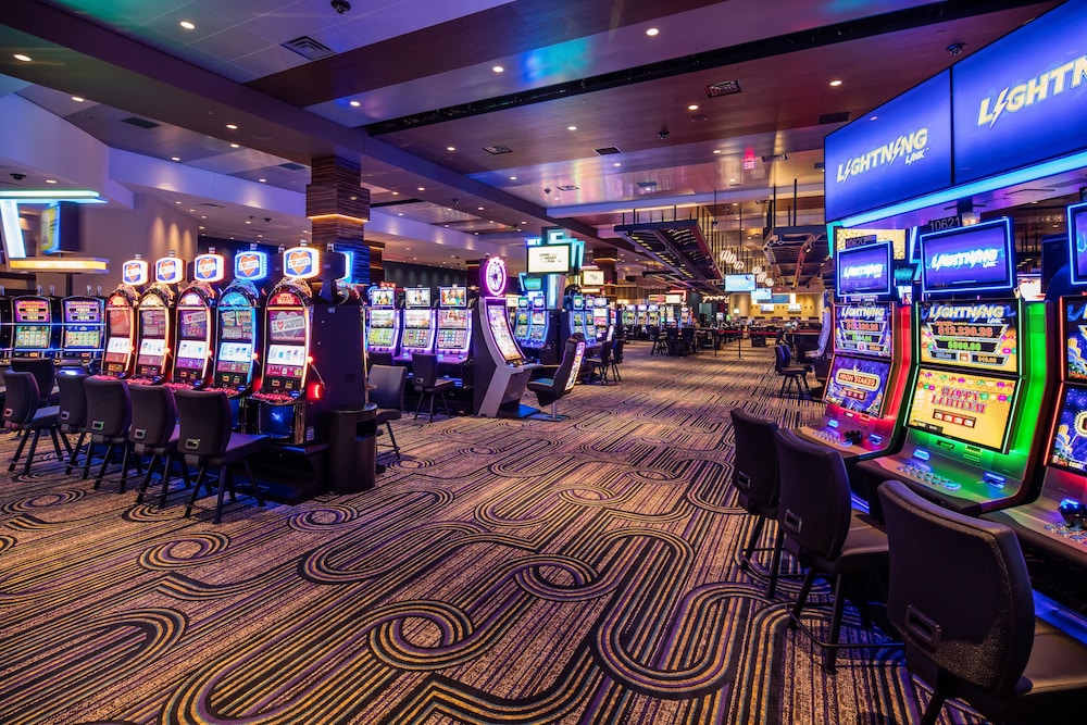 Isle Casino Hotel Bettendorf - photo 39