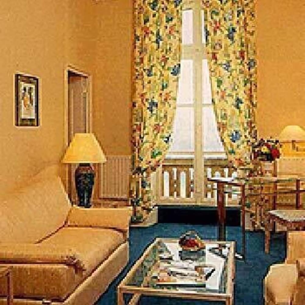Château de Larroque — Gimont — photo 5